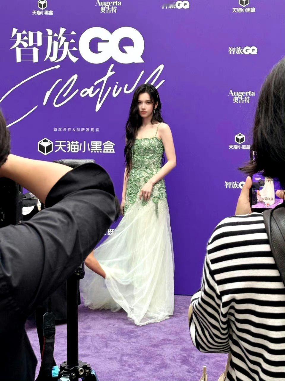 #张婧仪生图#每次都被仪的路人出图美到🤤 ​​​