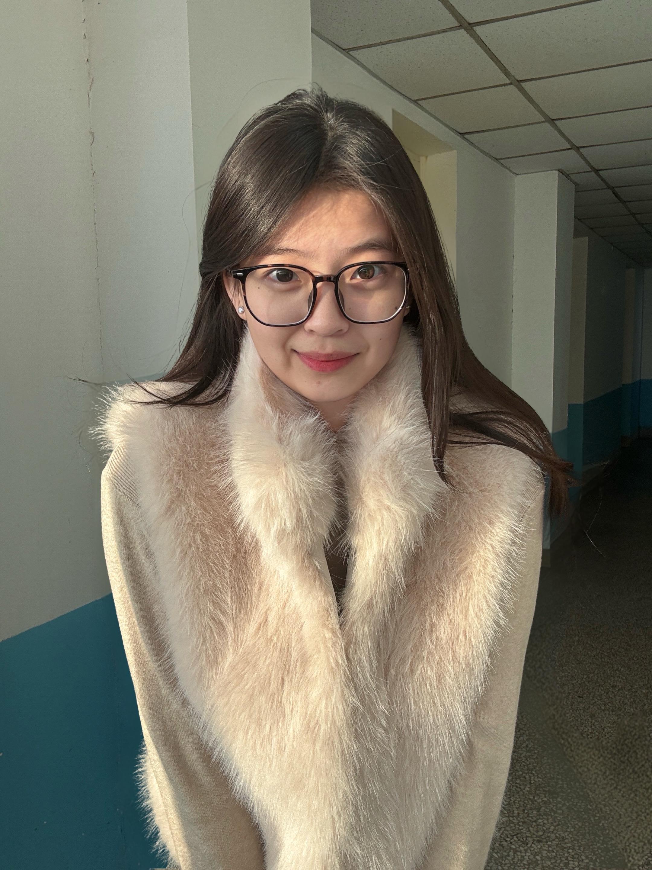 阳光连同幸福穿过我的瞳孔