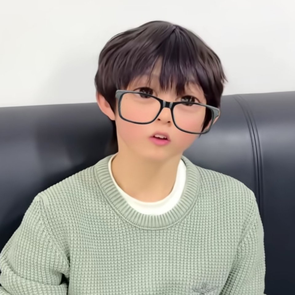 小小肘 。小乐乐 。想捏4️⃣ 