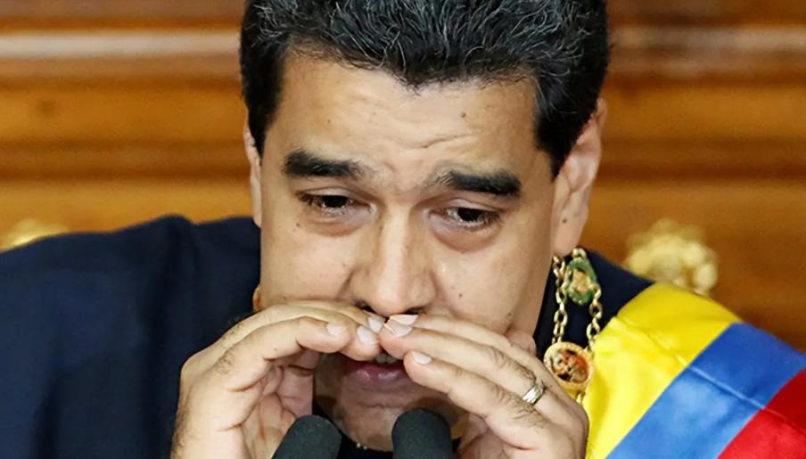 特朗普政府的一场跨境突袭，让委内瑞拉总统马杜罗身陷囹圄，这出政治大戏瞬间引爆全球