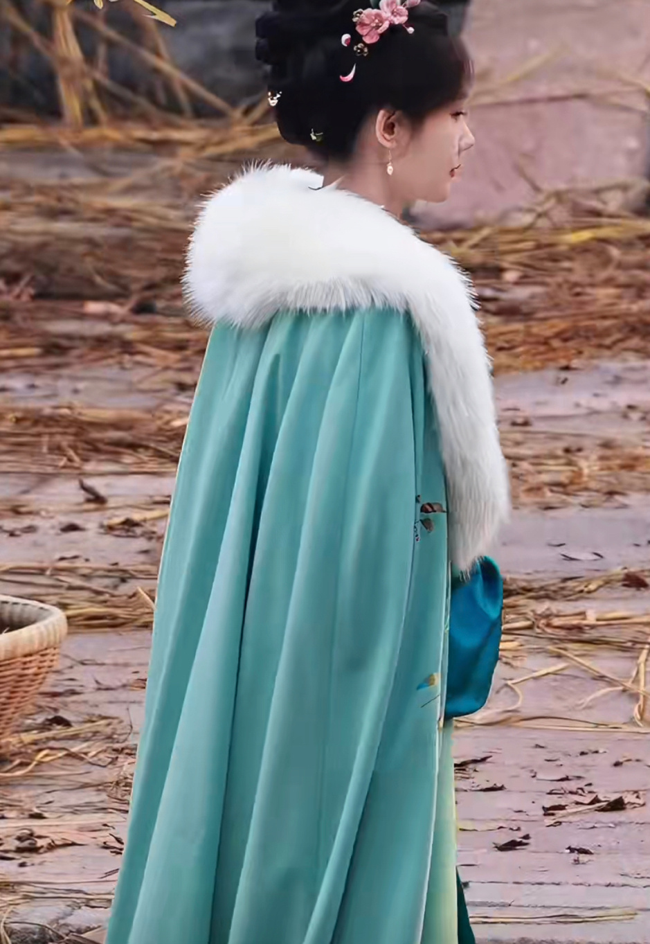 李一桐《金枝》陈雀儿路透，清丽又温婉动人！