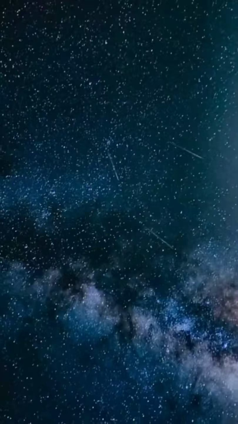 流星雨 许愿英仙座流星雨 群里偷一张 假装在现场 