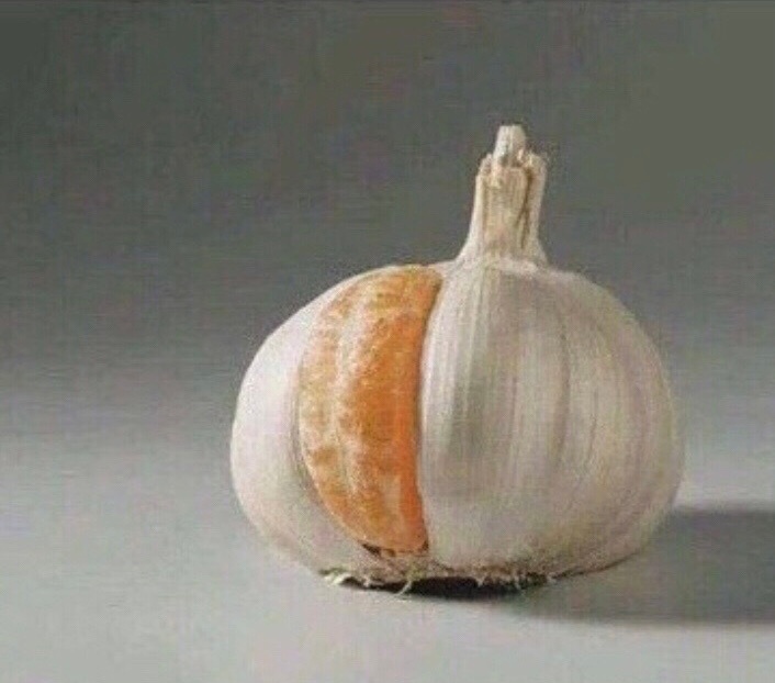 大蒜是传入中国的外交来物种，葱、姜则是原产于中国。不懂装懂，民间称之为“装蒜”，