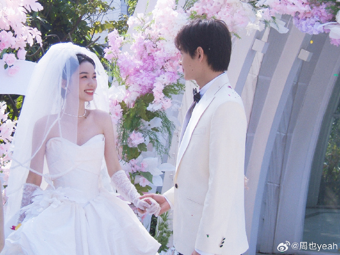 周也翟潇闻《你好1983》婚礼合照，没有人不想参加兰诚的婚礼吧，夏晓兰周诚要永远