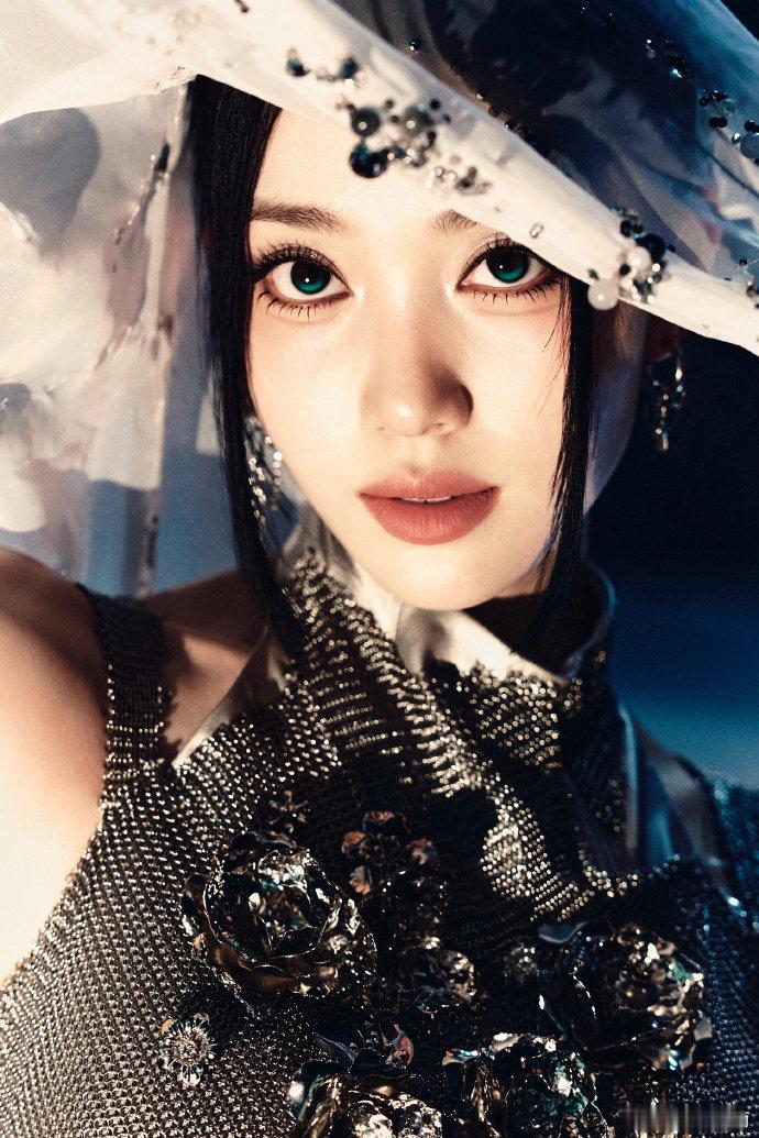 沈小婷臂展沈小婷新歌3套造型沈小婷LEGEND三种风格三种美感，沈小婷 LEGE