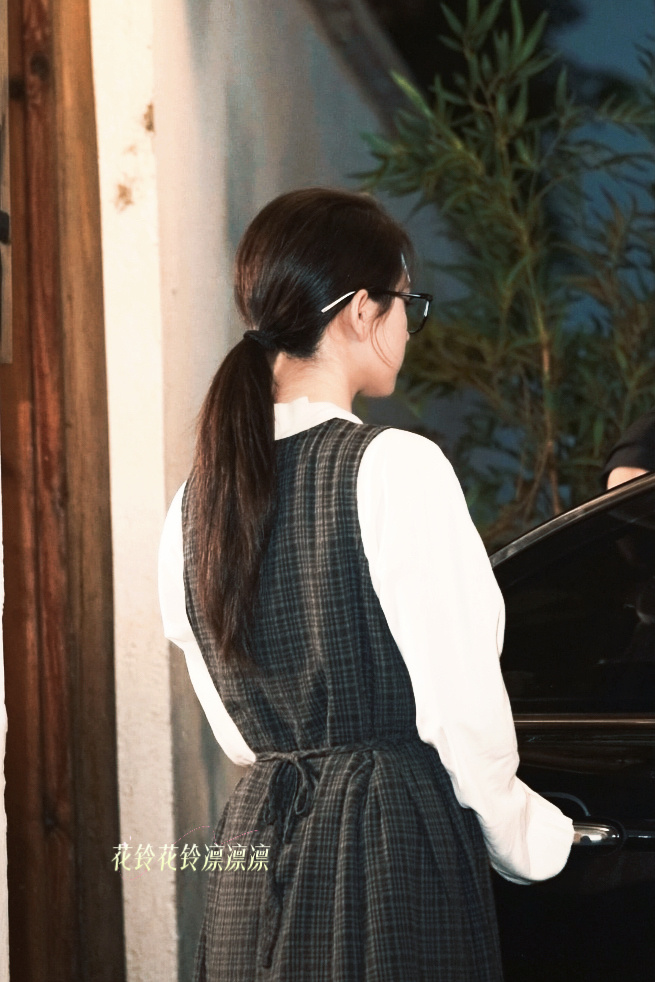 醒来就看见定档了 终于能见到小眼镜程姐了郭宇欣渐染