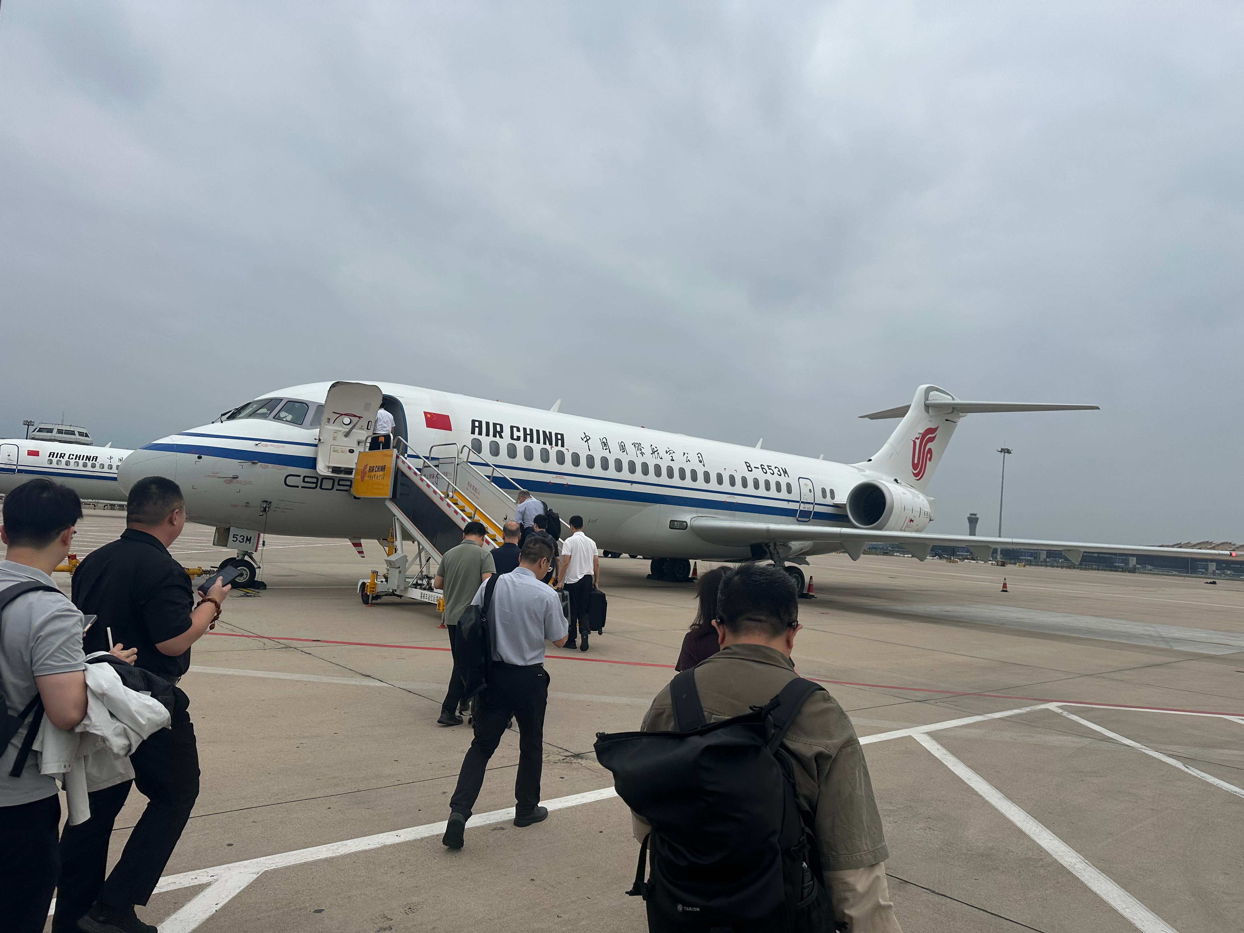 第一次坐C909(ARJ21)，不知道体验如何。 ​​​