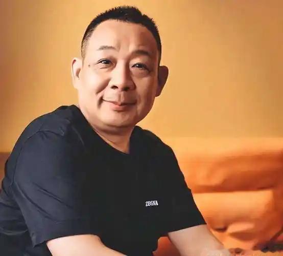[月亮]于东来再出霸道新规：禁止员工互借钱，句句贴合打工人现实心声


在当下的