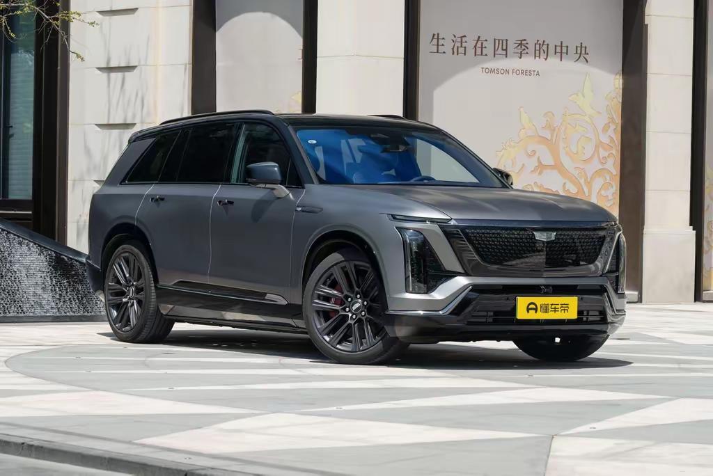 🚗 说句实在话，凯威德的外观看着挺有气场，美式豪华和科技感的搭配，辨识度确实高