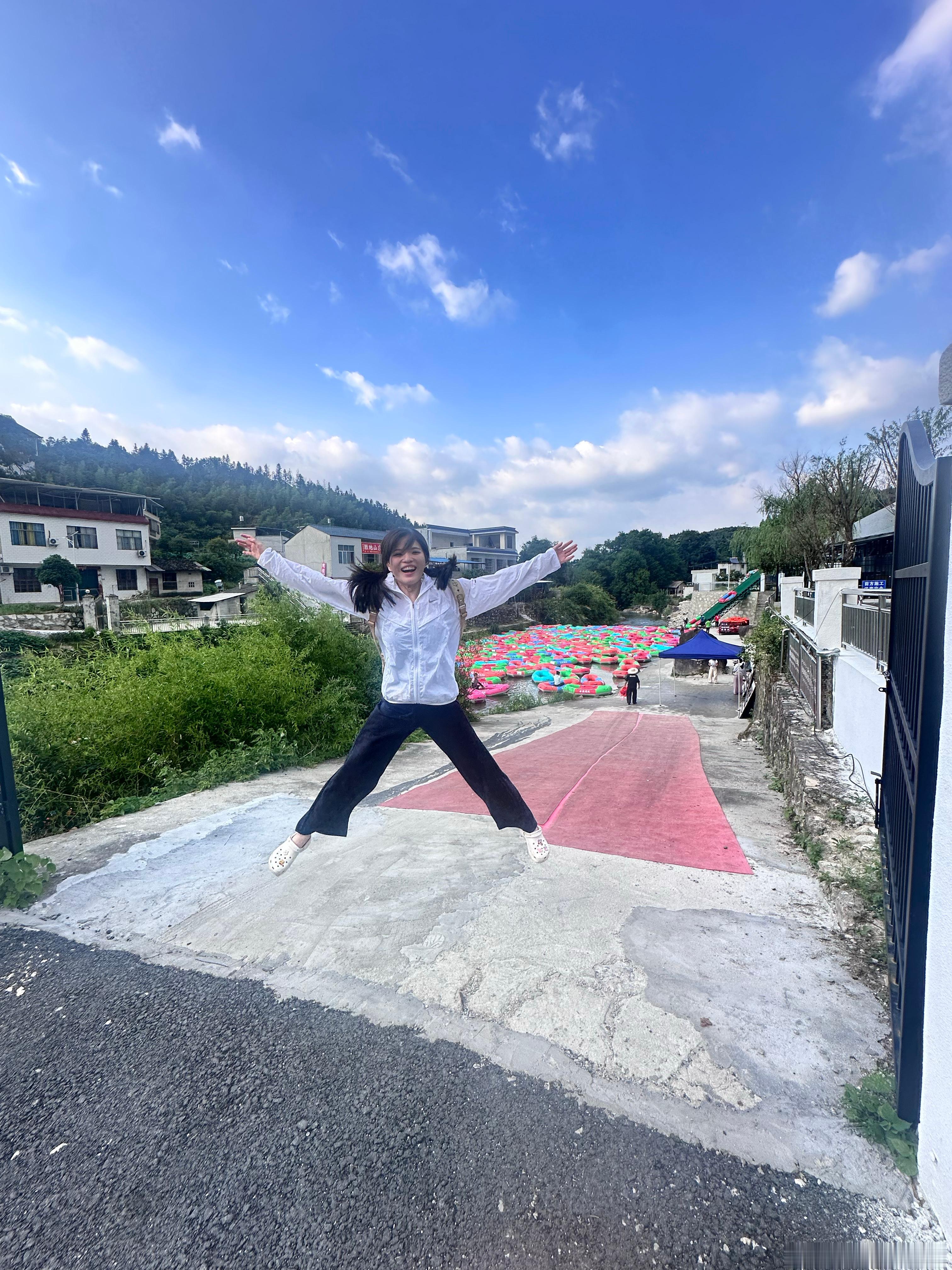 今天和凡子漂流去了 夏天就是要玩水
