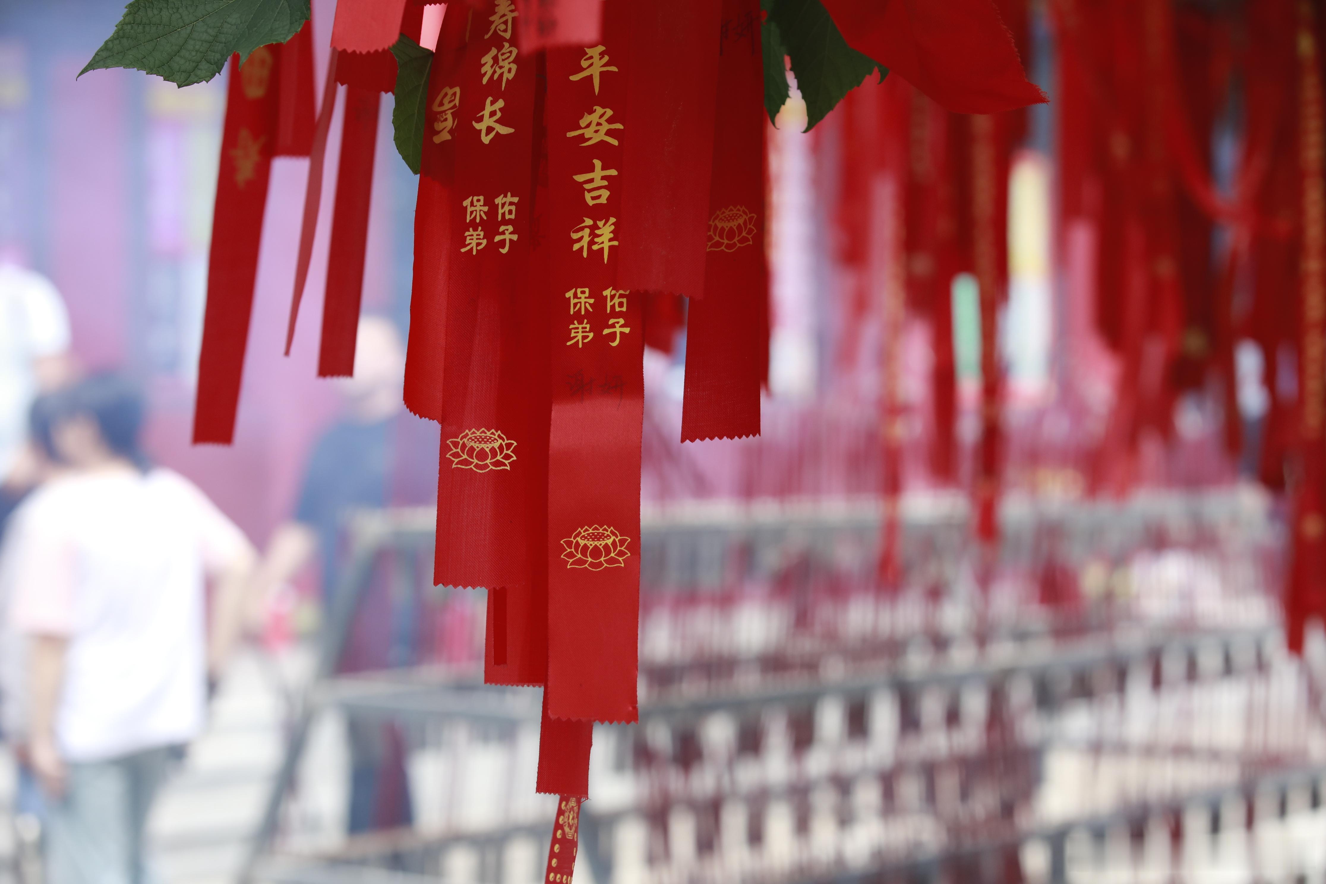 三月三上巳节，民间大日子，祈福纳祥，不负良辰！登高望远祈平安，是刻在中国人骨子里