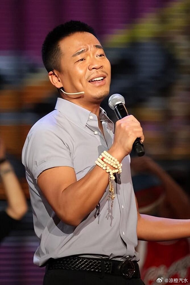 瞿颖胡兵李静戴军孙浩团综一期怎么够啊，一人出一期吧，再多也不敢侈求，毕竟瞿颖不想