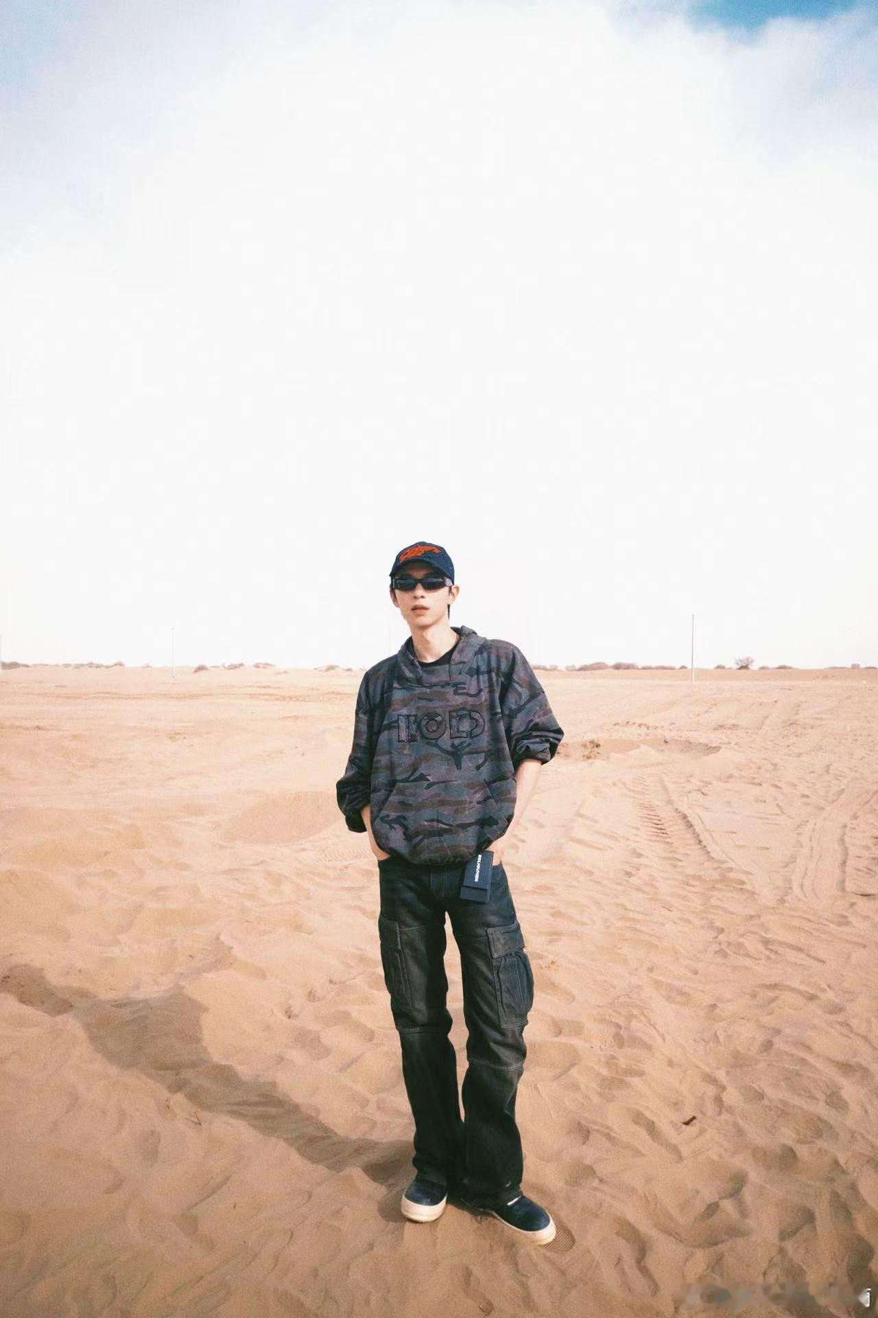 何浩楠上海录制天才厨人 谁还没期待何浩楠的厨房首秀，上海录制天才厨人，不管是成功