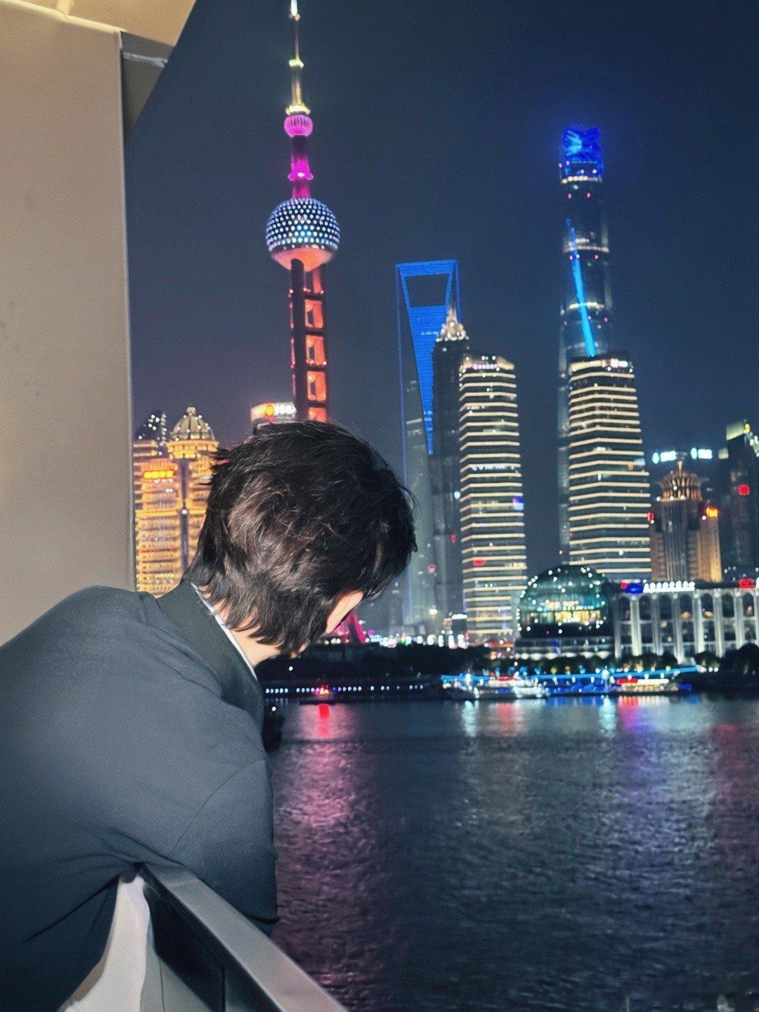 丁禹兮南部档案🫧丁禹兮张海虾你有三万天的光阴请不要因为那一天发生的事情影响你的