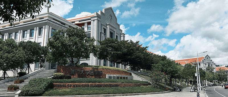 不遗憾：高考考到了医科大学的临床医学专业。当时省排是2000名左右。


高三状