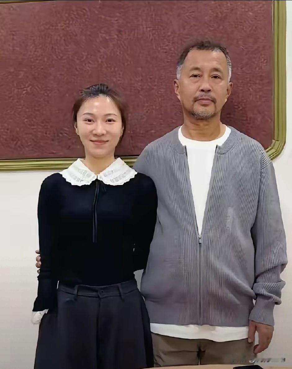 真是意难平！据知情人士说，沈巍老师和南京晓晓，俩人不是闹着玩吵架，是真分了！知情