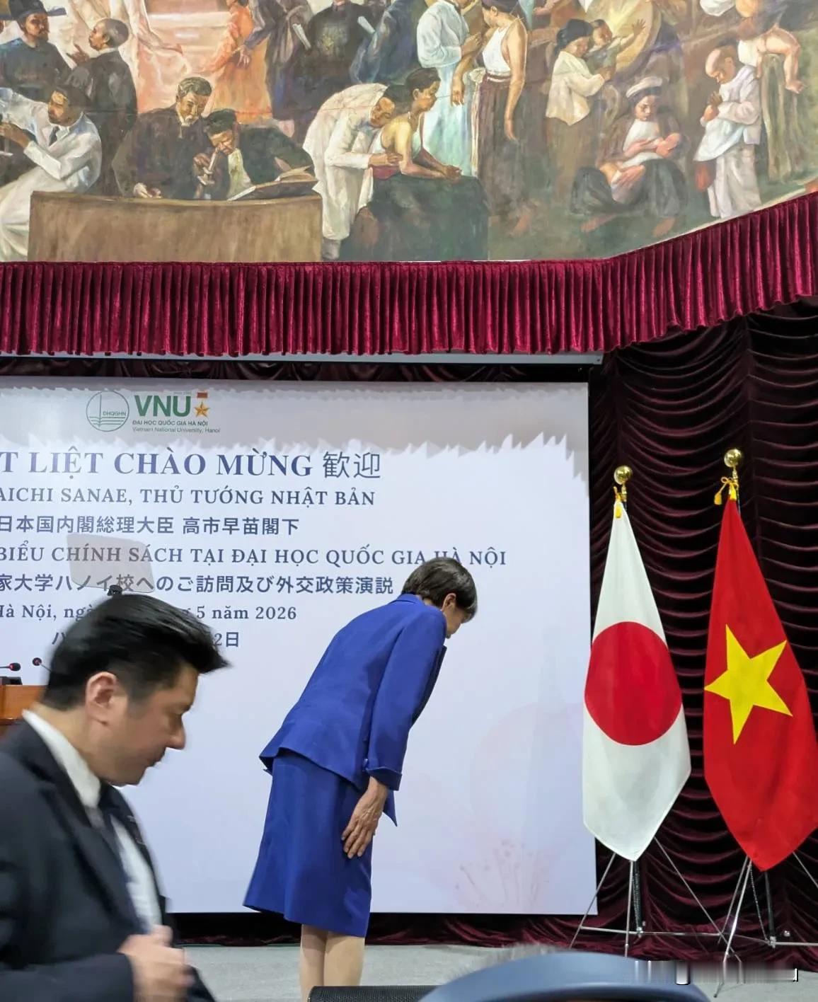 不逼一逼日本，你永远想不到日本会做什么事情。今天为了石油，日本可以与俄罗斯握手言