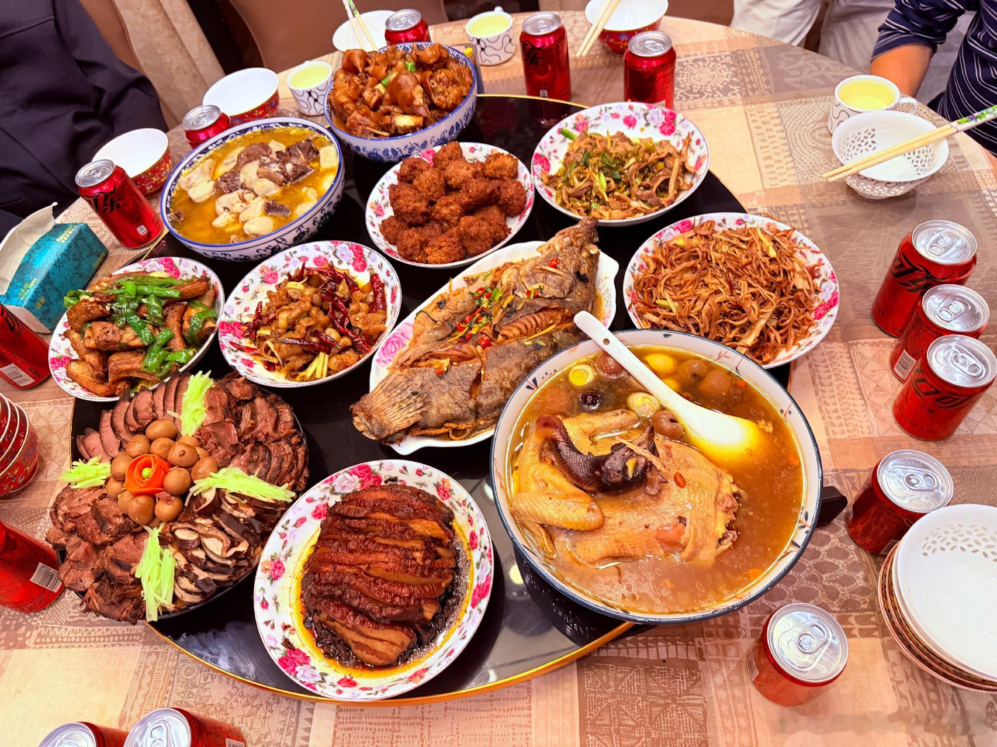 跟⭐一起吃年夜饭啦 