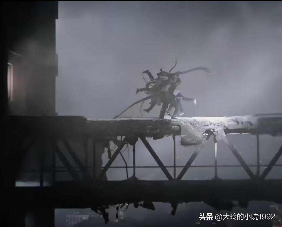 生化危机之爆发夜，最后男主角要送解药到28楼，有点想不通的，24楼A座和B座联通