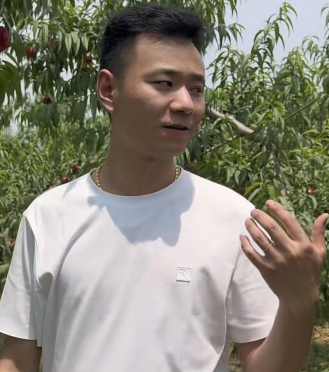 太可怕了！林丽厉怀远新录音曝出
终于知道厉怀远为什么这么忌惮刘女士了
厉怀远邻居