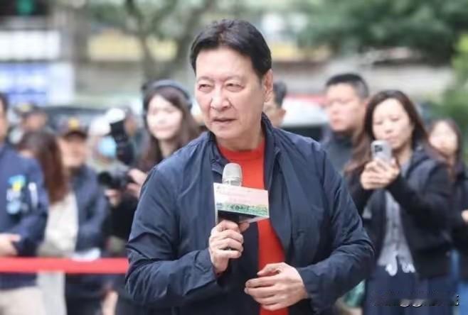 针对大陆强调“台独与台海和平水火不容”，媒体人赵少康今天（15日）表示，“自己解