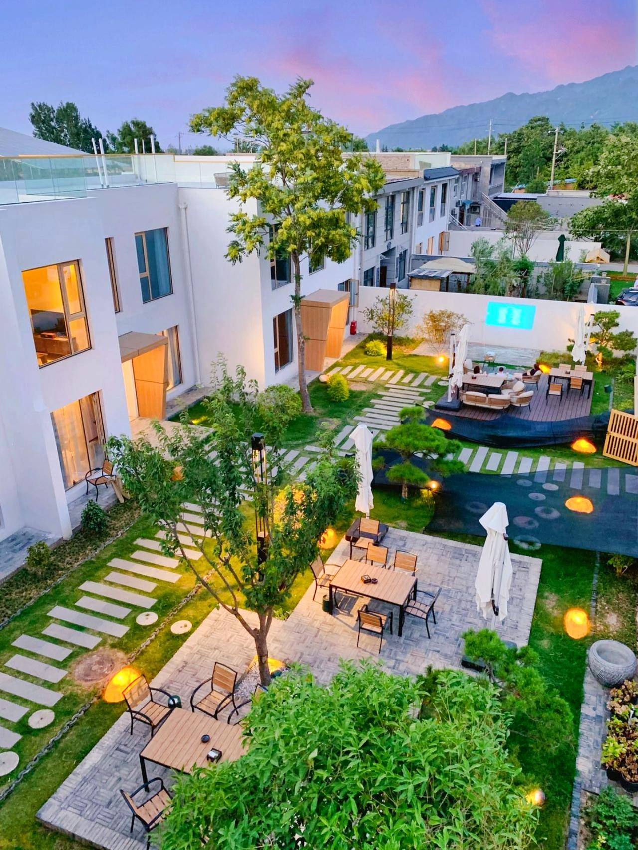 置身山川，且听风吟。秦岭 #抖音民宿季