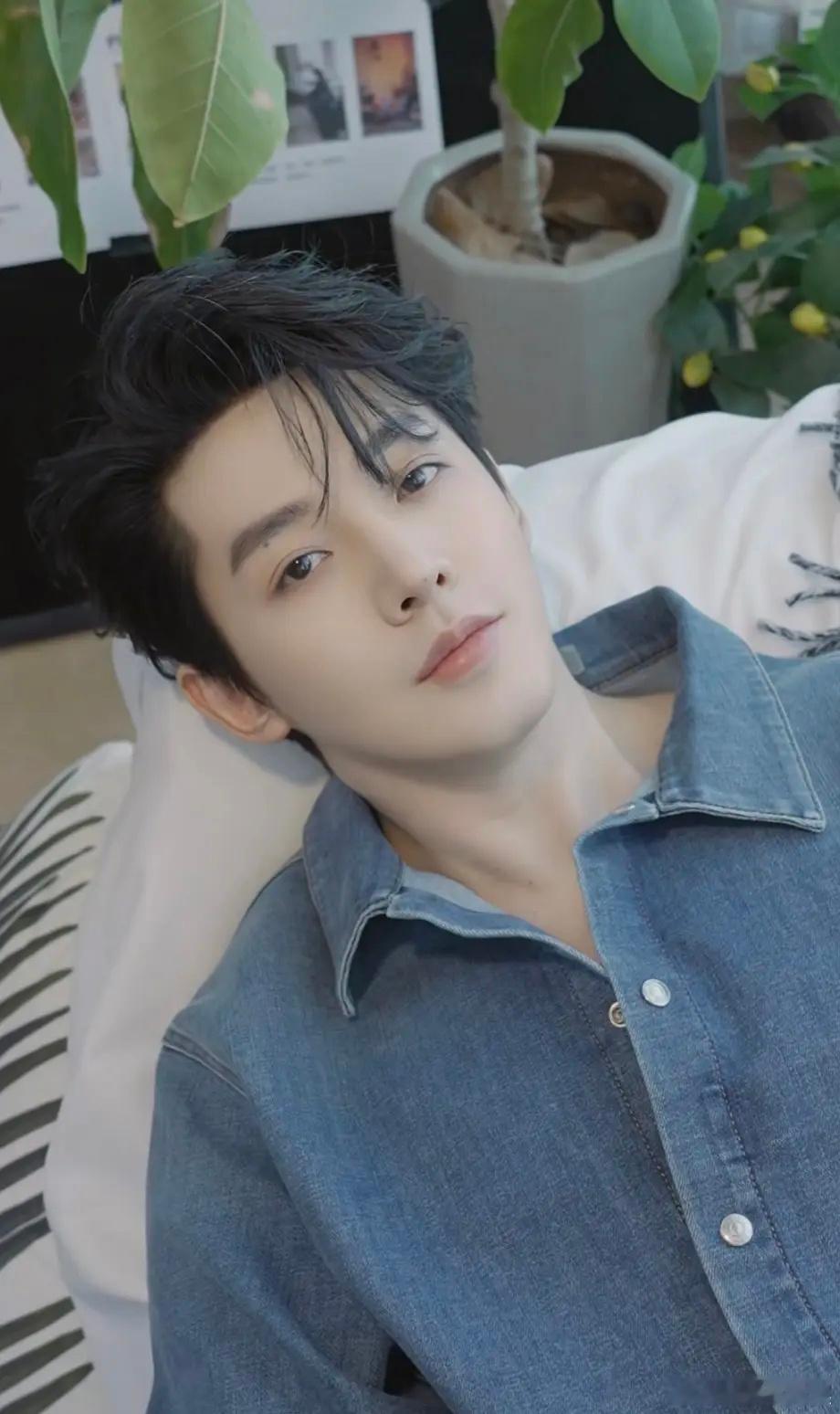 邓为今日🫘新物料，状态如何？看来粉丝日一下工作室还是有用的 ​​​