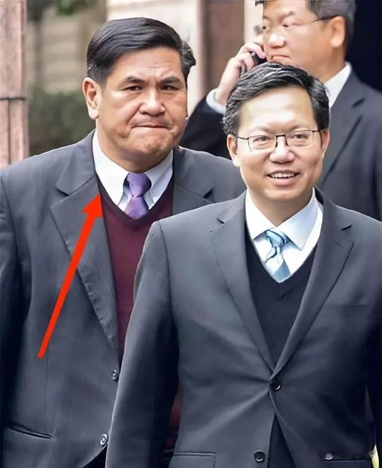 跟错了老板，就只有倒霉的份。郑文灿就是如此，昔日风光无限好，今朝沦为阶下囚。