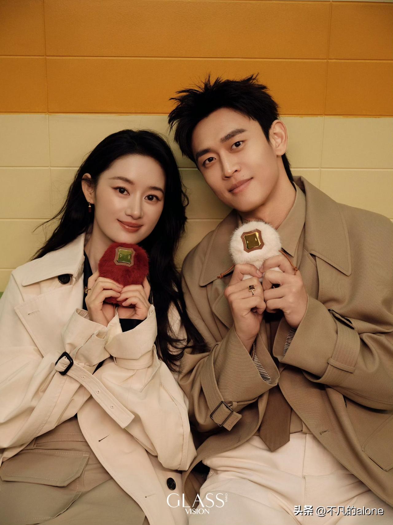 3月9日，王天辰与郭晓婷合体登上时尚杂志GLASS中文版封面，这两位实力派演员终