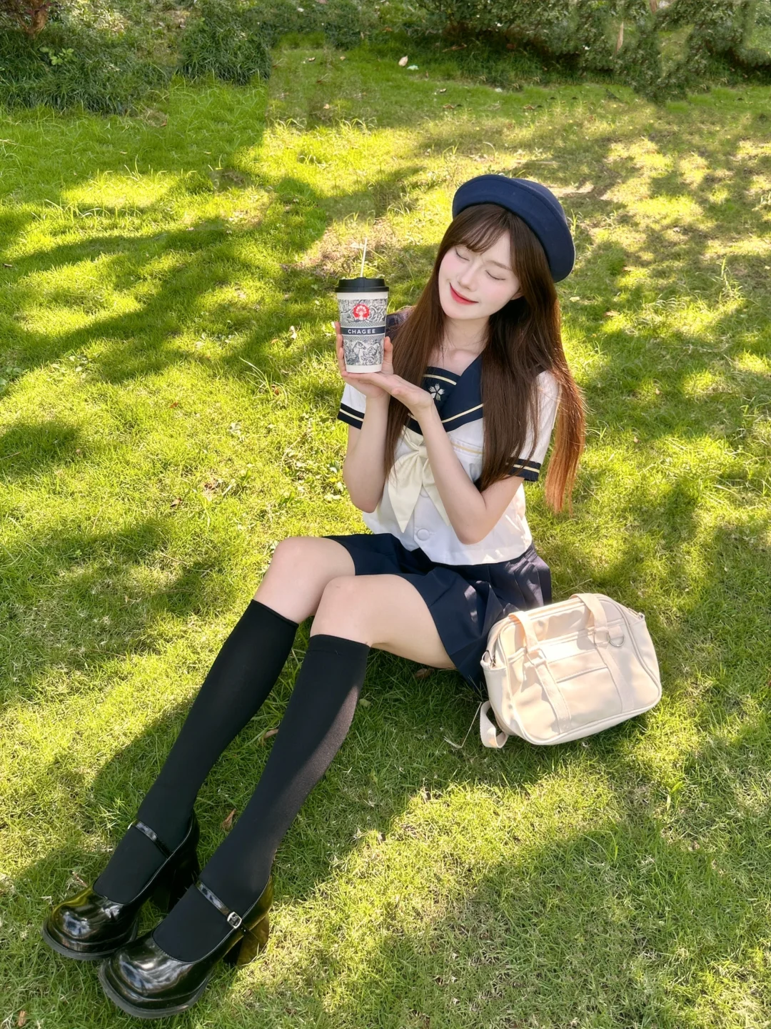 比个耶就毕个业 把美好回忆留在霸王茶姬