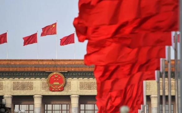 2026年了，为什么国家突然要再扫一年黑？因为有种"不动刀的鬼"。

咱们回过头
