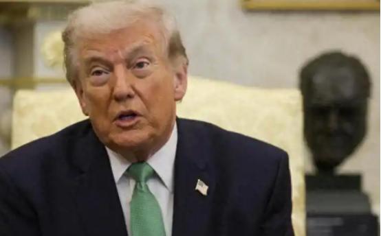 特朗普最近算是彻底绷不住了，说话做事越来越没底线，不光把自己的老盟友骂得一文不值