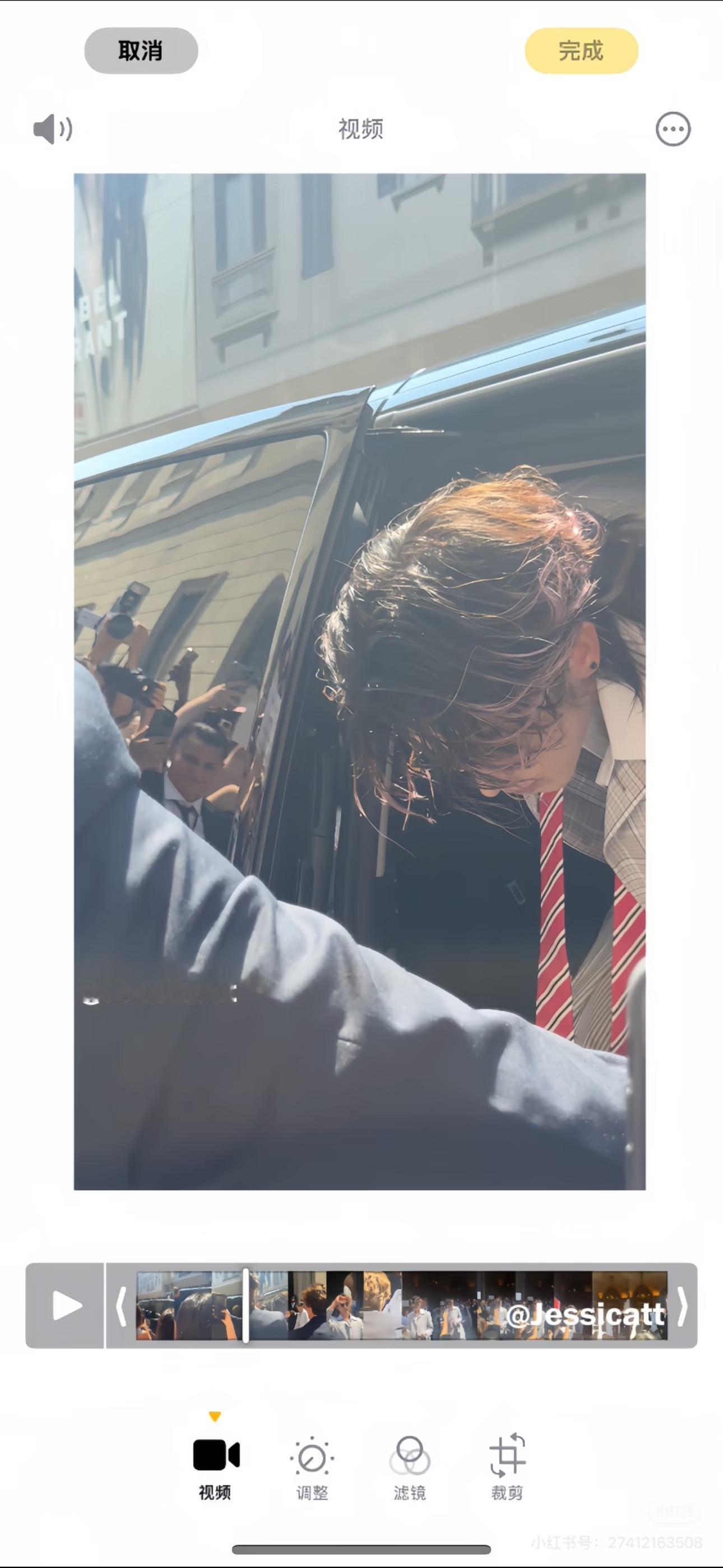 完全是公主下车！嘟嘟嘴好可爱蔡徐坤米兰时装周 kun米兰时装周