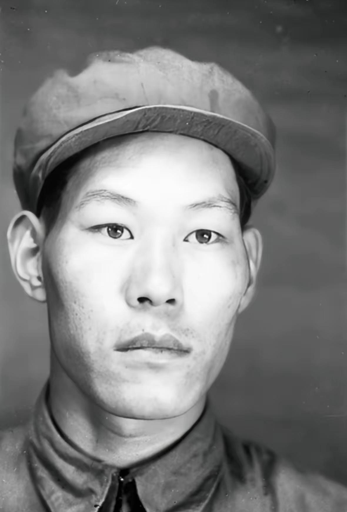 抗美援朝特等功臣杨连第，1919年出生，天津北辰人，1949年入伍，1951年3