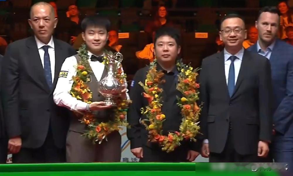 1：4落后，对手是那个能把你磨死的塞尔比，3个赛点在手。
换你，是不是已经准备