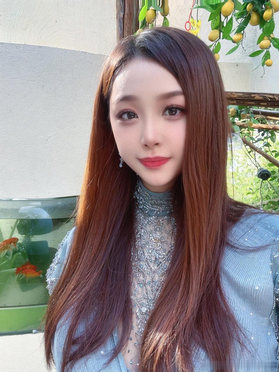 上半年在迷迷糊糊瞎忙中度过时间转瞬即逝没怎么留下自己的私人照片和轨迹希望下半年能