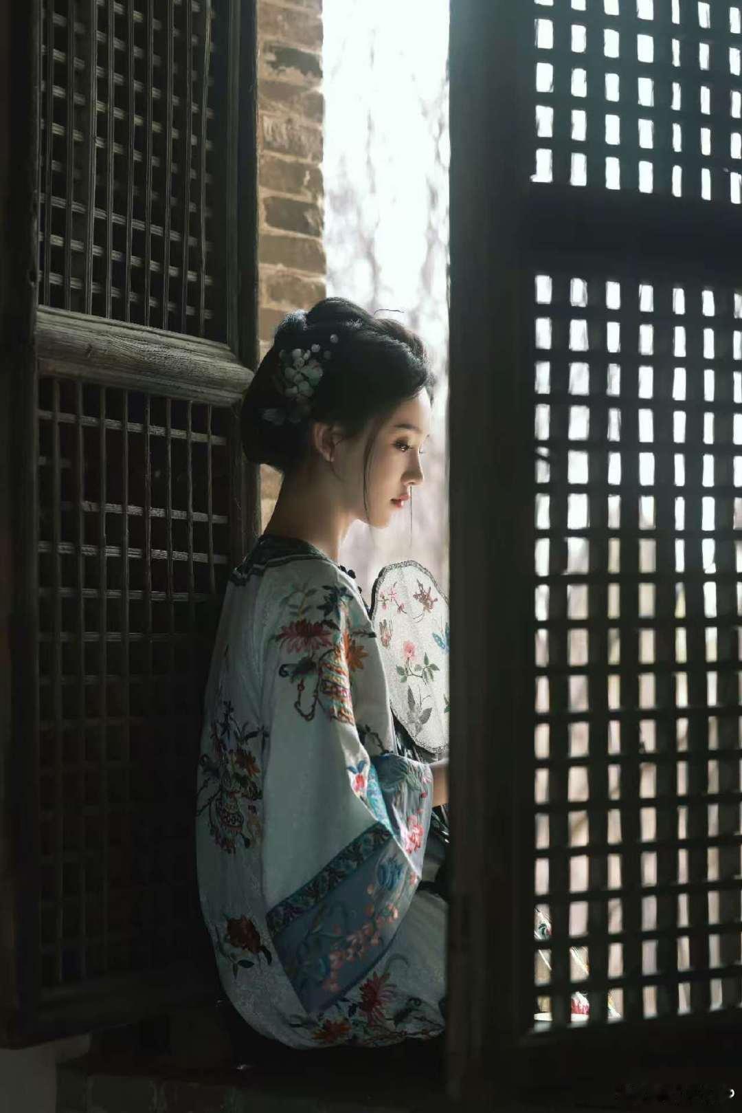 #李沐宸哭戏##开播短剧季#你这哭戏真是让人欲罢不能！不管是长剧还是短剧，她一落