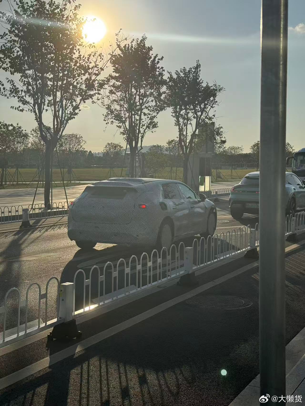 小鹏发布会现在都是在总部，能看到好多没见过的车🚗猎装小鹏？小鹏G9L今晚预售小