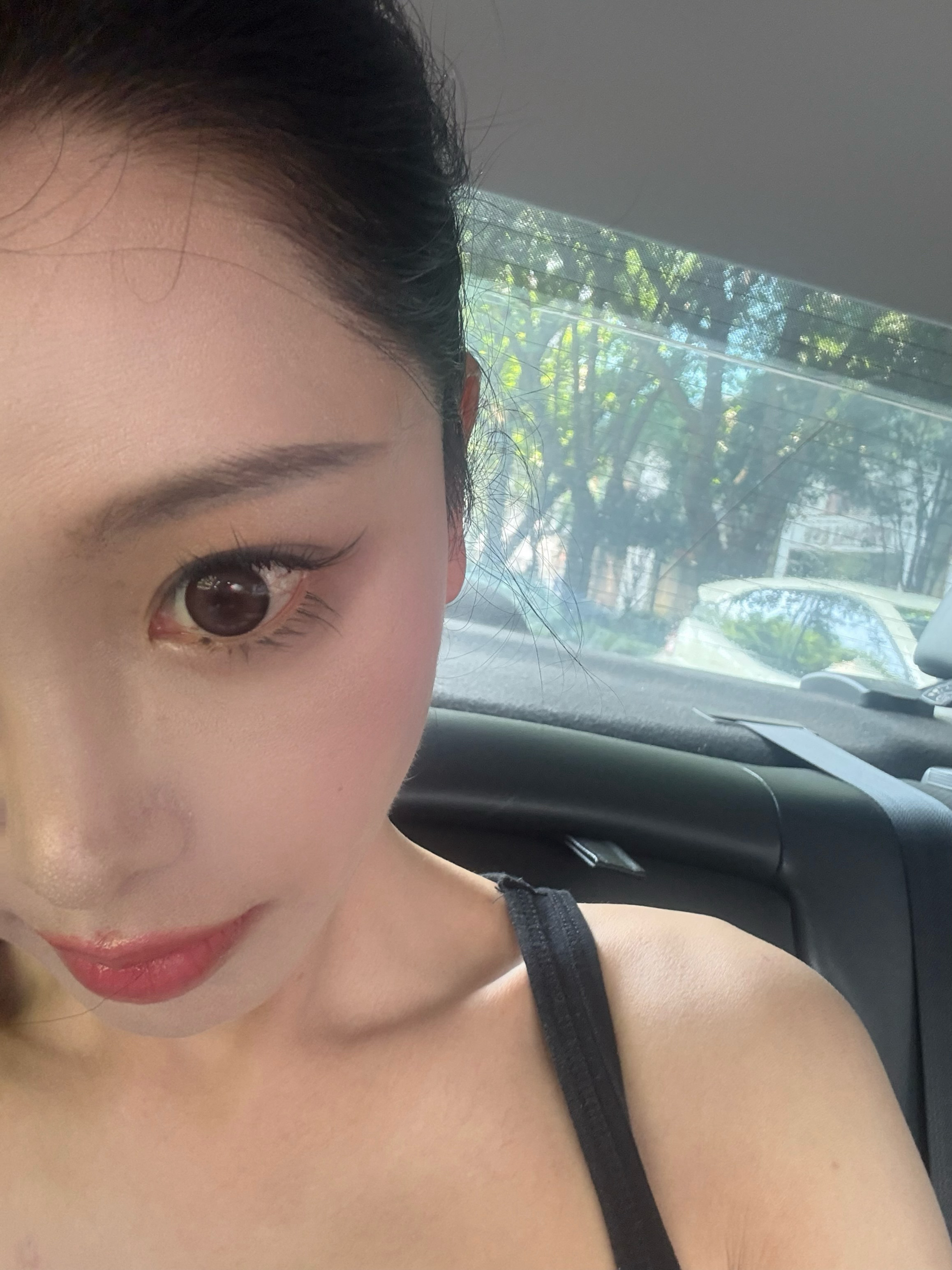 顶着熬夜的身体爬也要爬去上跳舞课