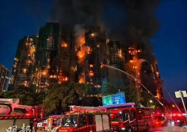 常言道，水火无情！高层，超高层的建筑，在房地产突飞猛进的近20年，可以说是在各个