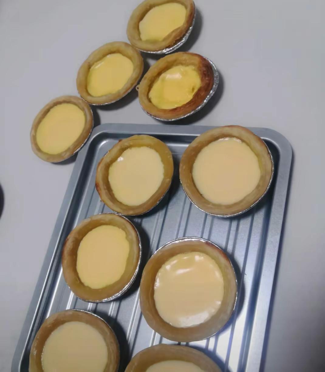 我发现年纪越大，脾气越好。老板说啥就是啥。领导说怎么做就怎么做。和同事见面，笑一