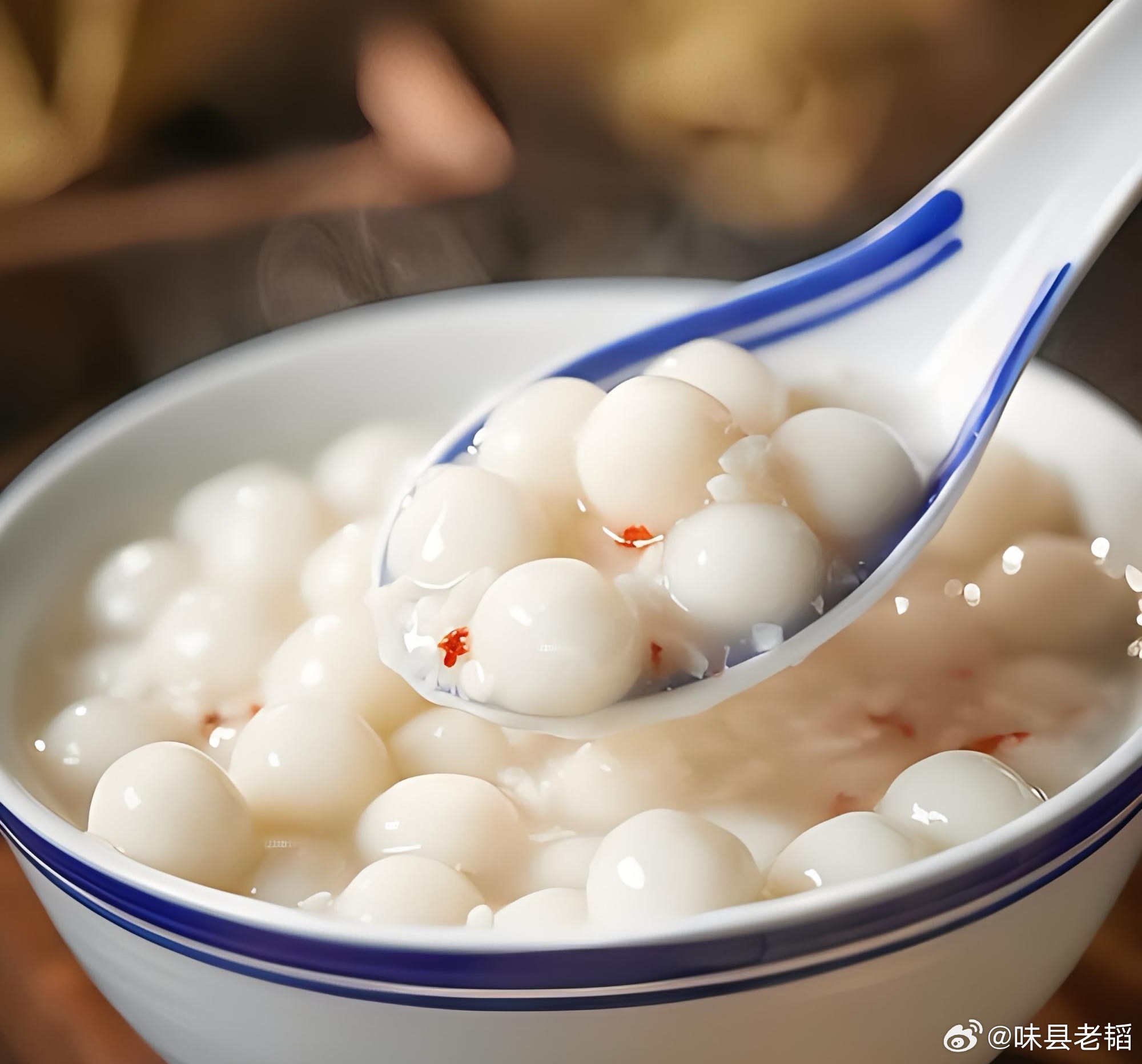 正月十五元宵节，天官赐福！天官喜欢热闹，此时满面春风，人间点亮花灯，人们涌上街头