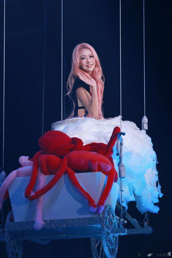 薛凯琪巡演北京收官站官宣薛凯琪北京巡演收官站来啦！半年里百变造型超惊艳，还总分享