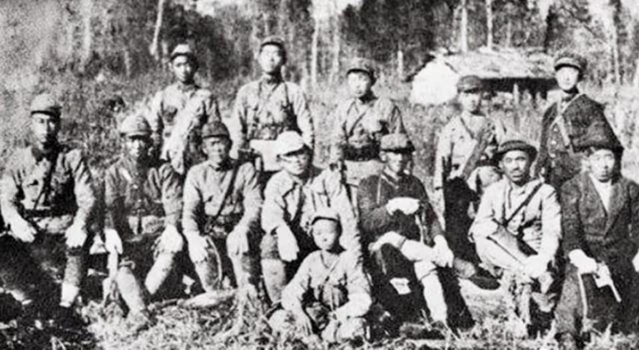 1943年，八路军战士张思问被俘后，随即被转送到东北当了日军的“特殊工人”。一次