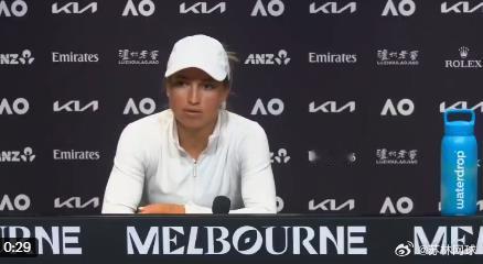 普丁采娃赛后表示，在她与泽内普·森梅兹的比赛中，有观众很不尊重她“总有人支持，总