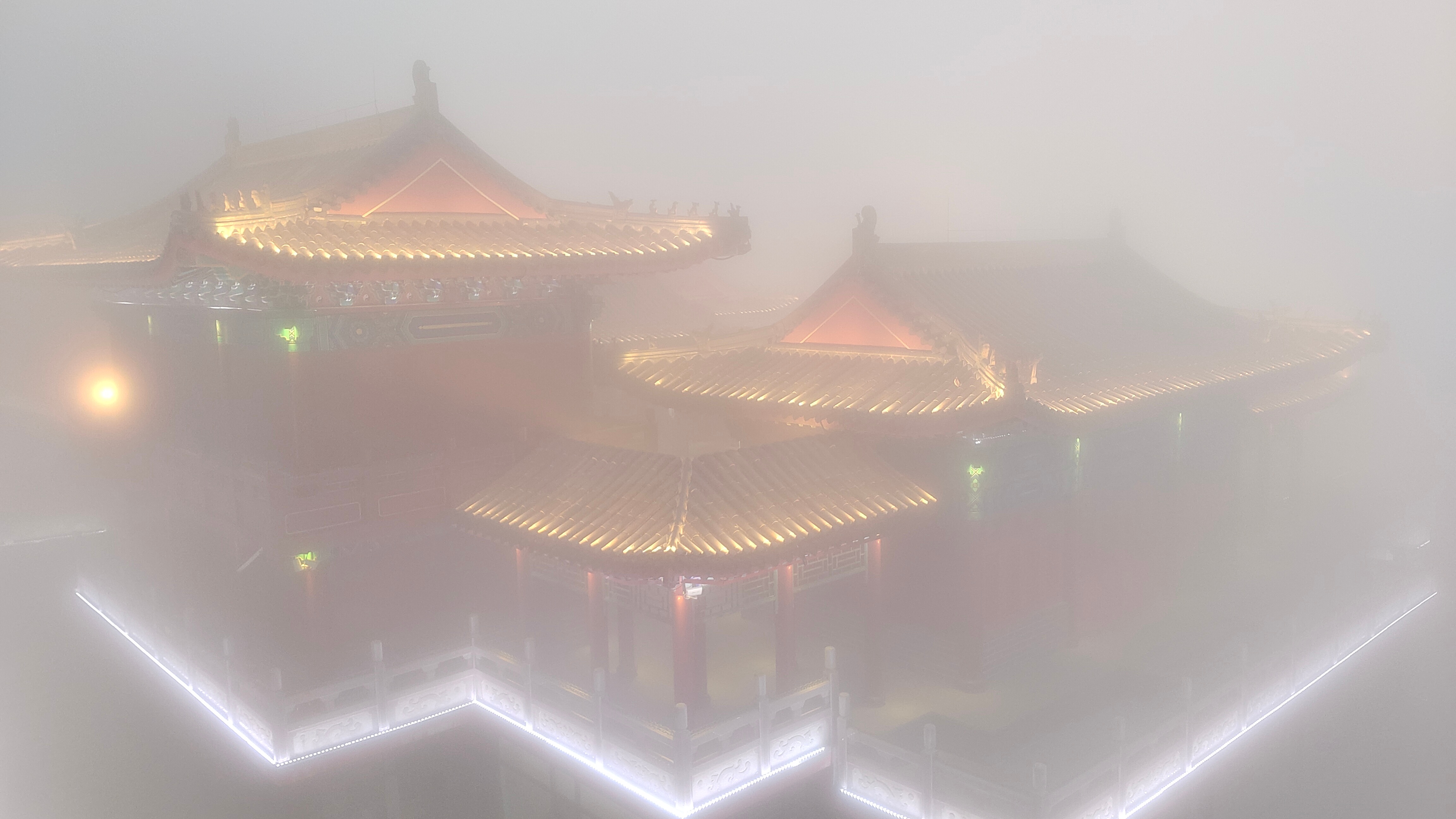 昨晚的老君山大雾老君山 洛阳·老君山金顶道观群