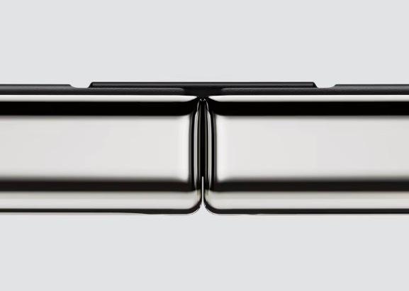 iPhone Duo虽然显示效果不怎么样，但铰链展开这里能做到纯平[666]