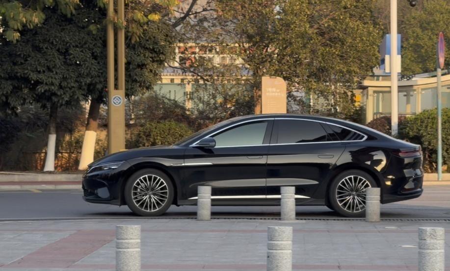 走进高校停车场：比亚迪已成大学老师购车主流

最近大家要是去国内各大高校逛一逛，