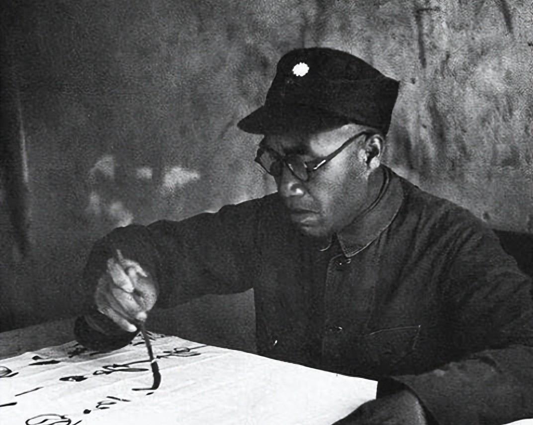 1957年刘伯承被中央任命后，为何主动致信毛主席请求辞职，请求免去自己的职务呢？
