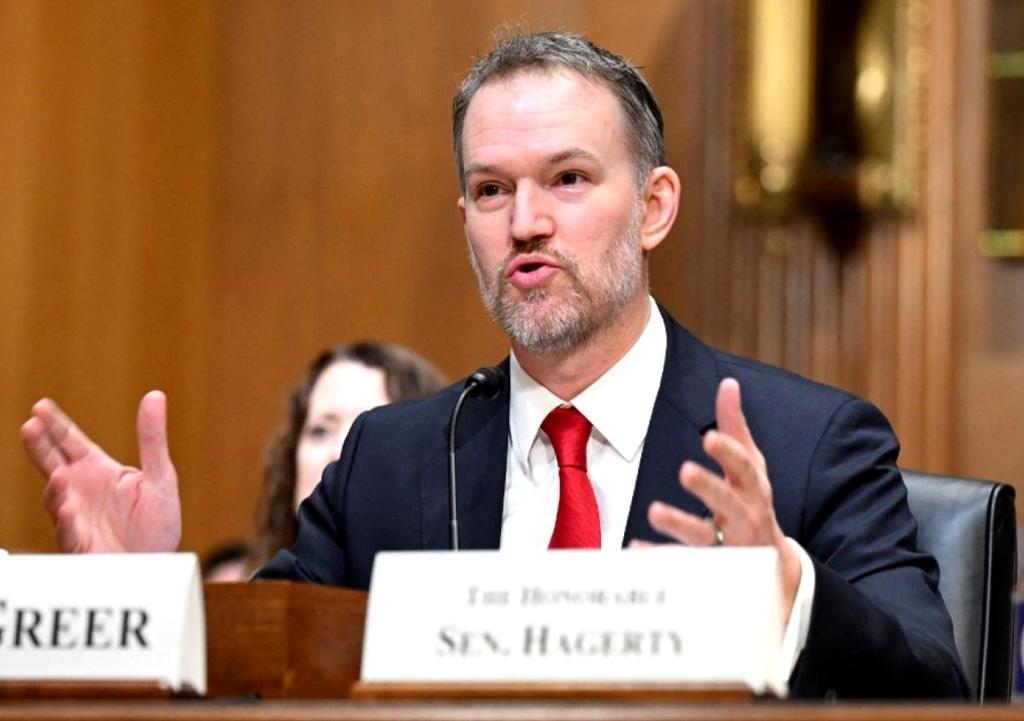 美伊对峙的关键时刻，特朗普政府的战争威胁步步升级，伊朗一度不愿妥协，战火眼看就要